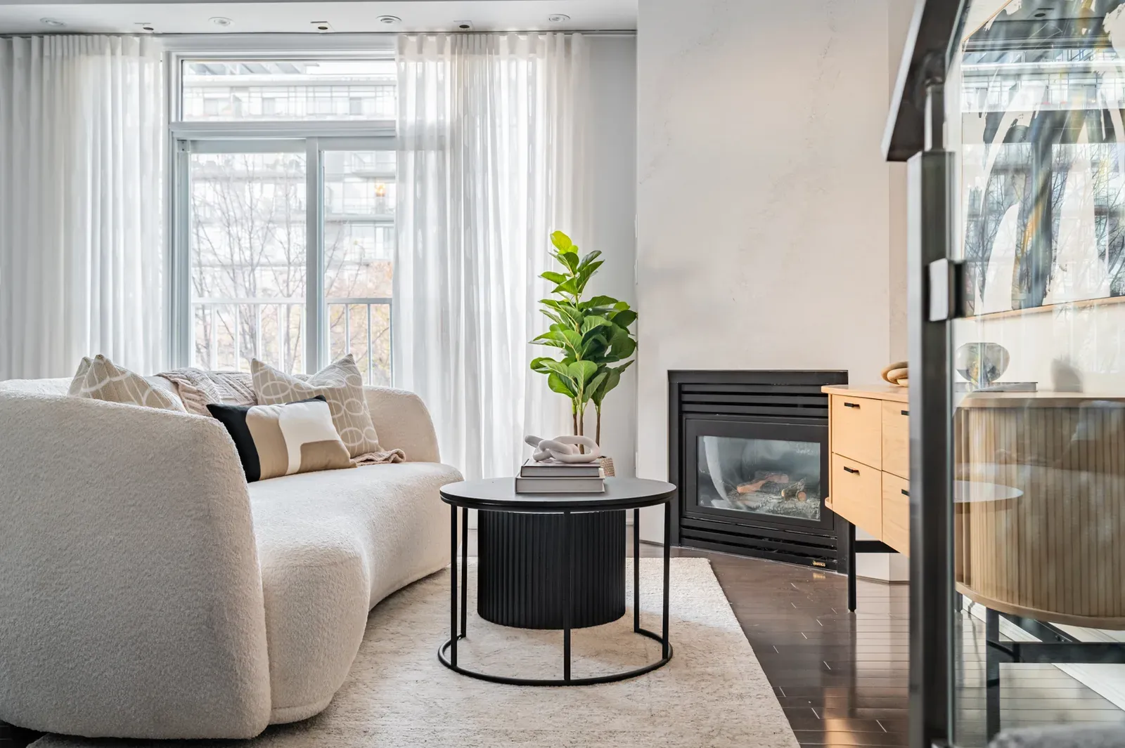condo staging service