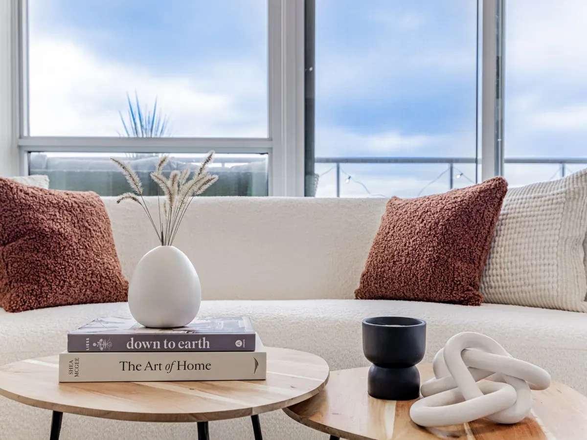 Shine Urban Staging
